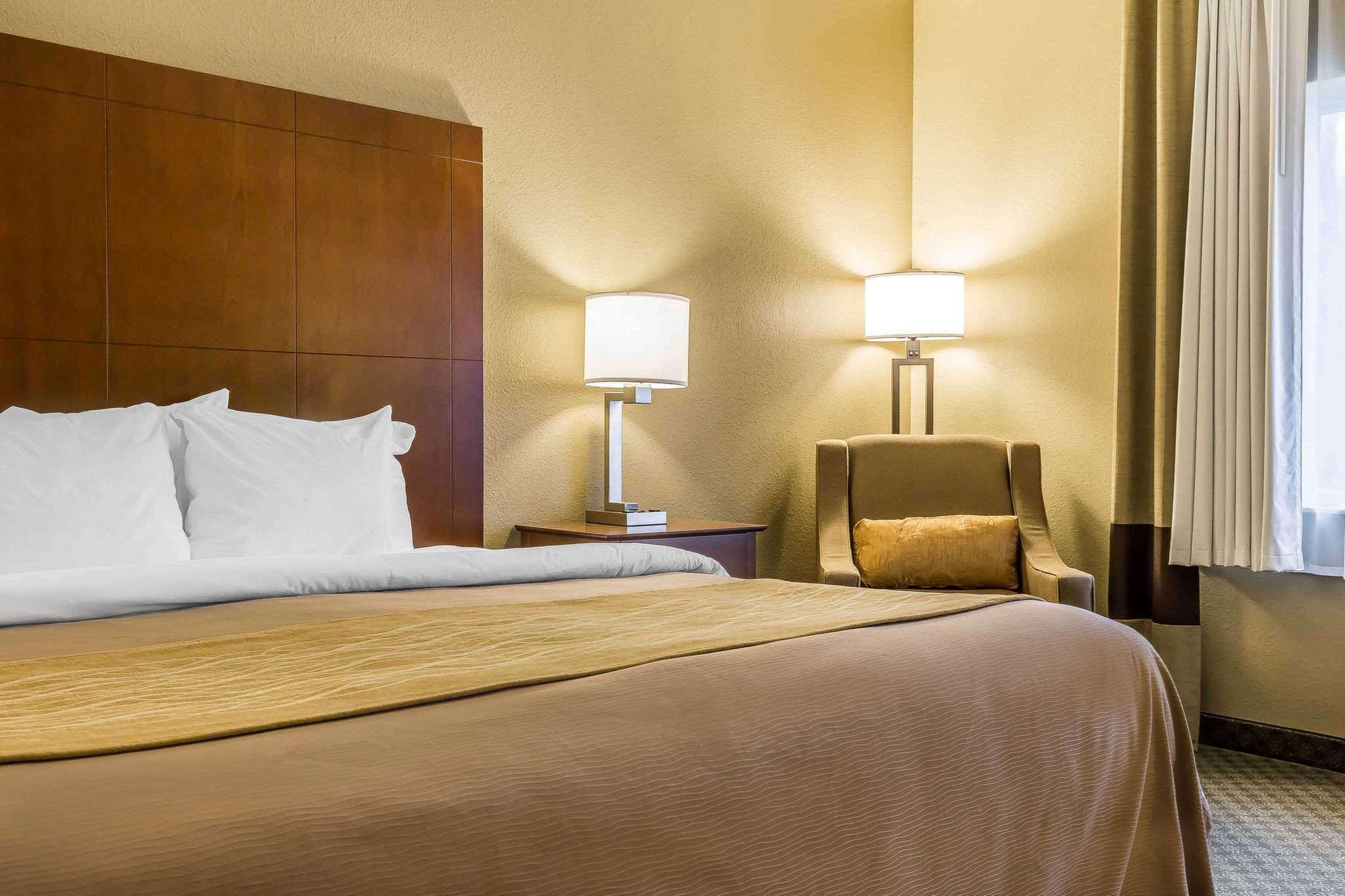 Comfort Inn & Suites East Moline Near I-80 Buitenkant foto