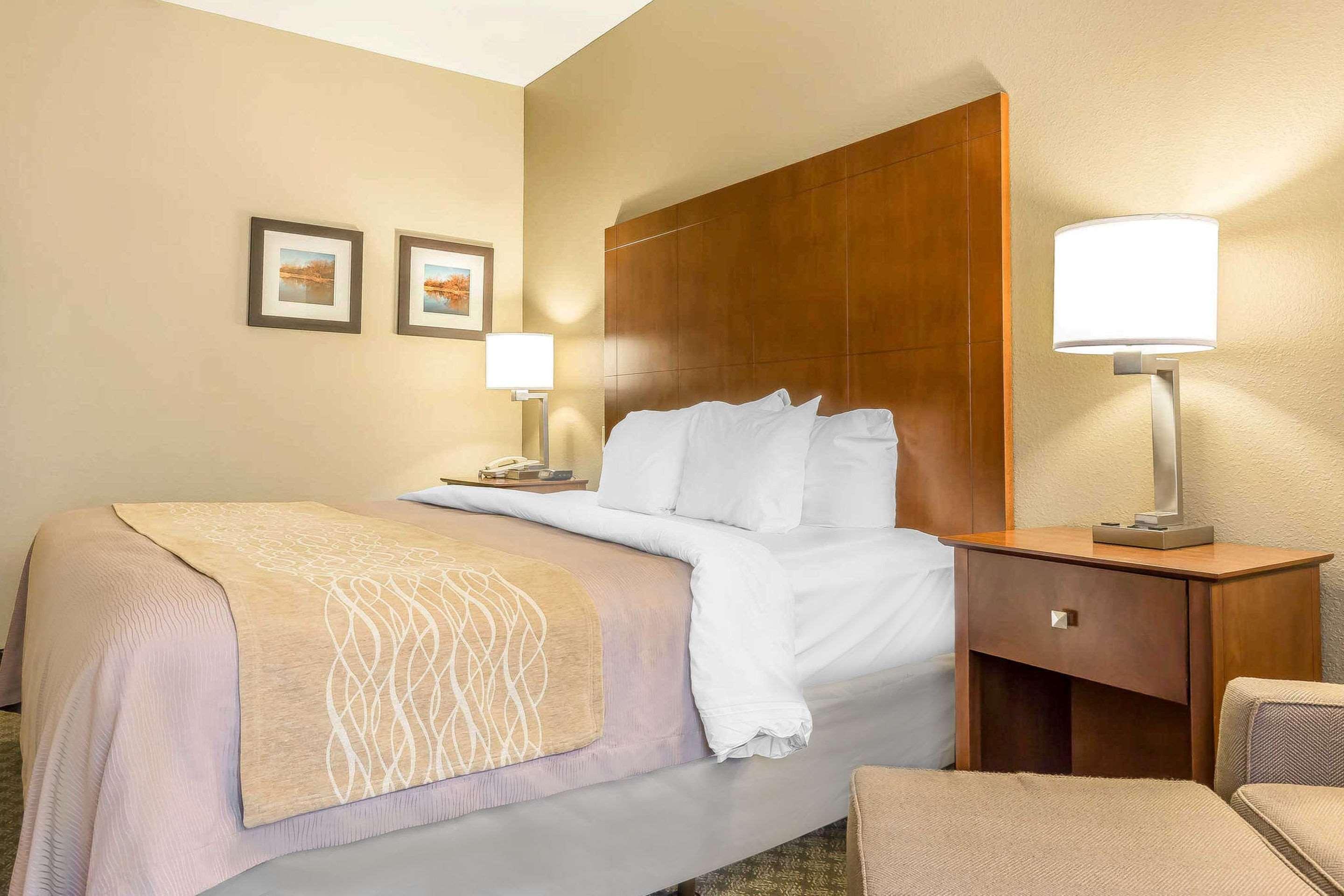 Comfort Inn & Suites East Moline Near I-80 Buitenkant foto