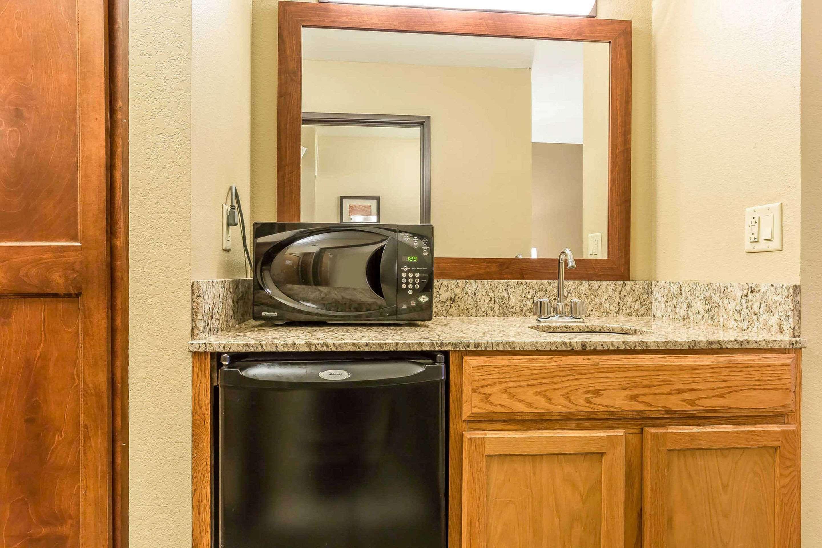 Comfort Inn & Suites East Moline Near I-80 Buitenkant foto