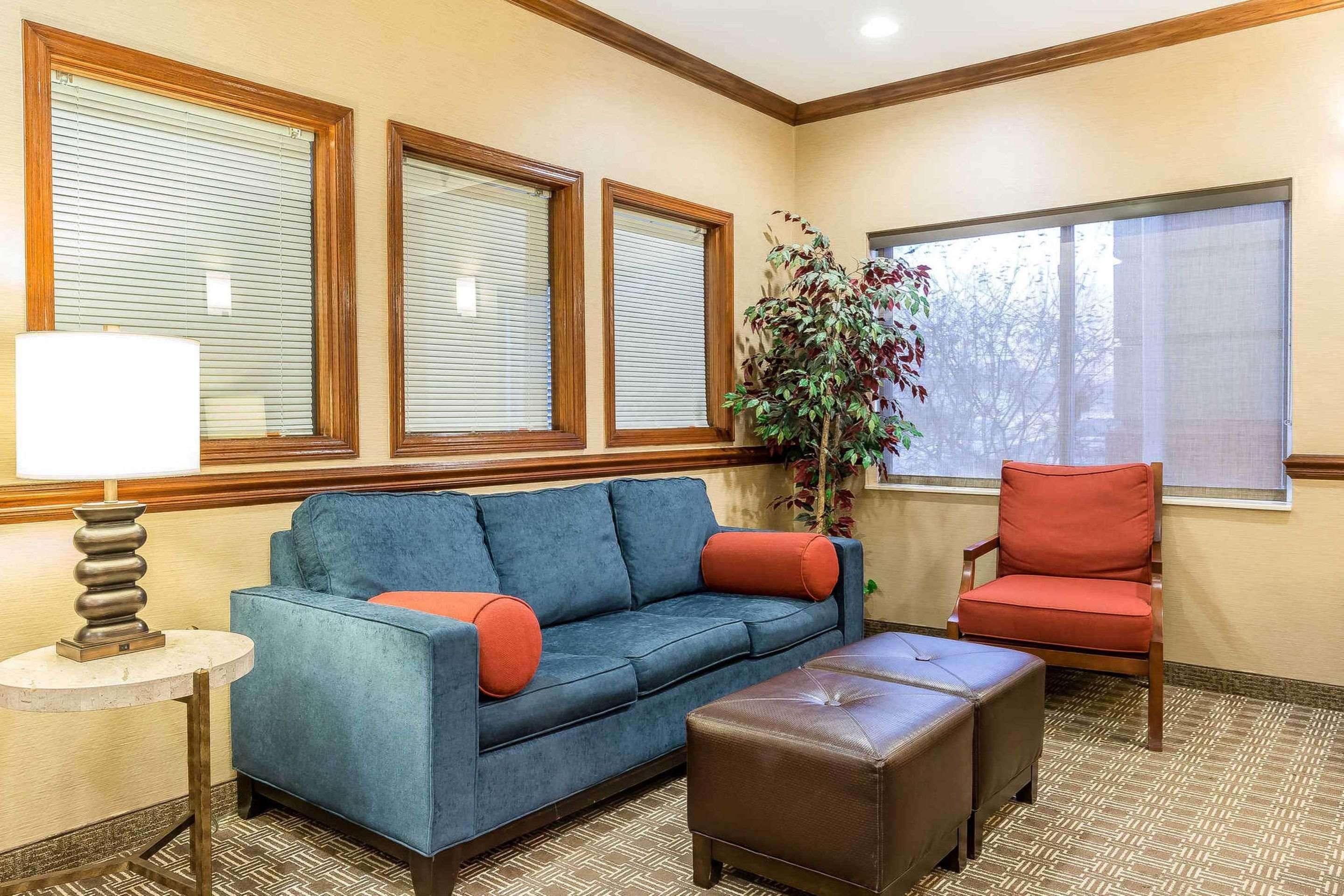 Comfort Inn & Suites East Moline Near I-80 Buitenkant foto