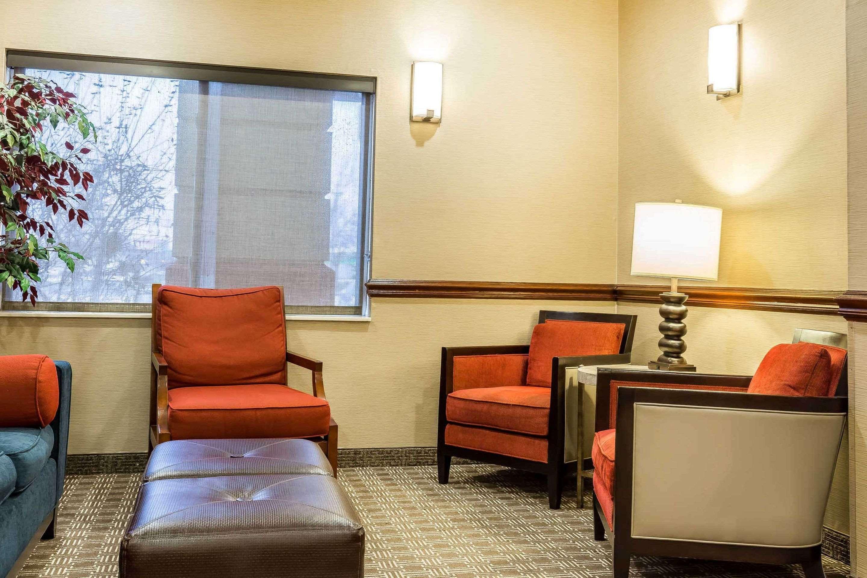 Comfort Inn & Suites East Moline Near I-80 Buitenkant foto