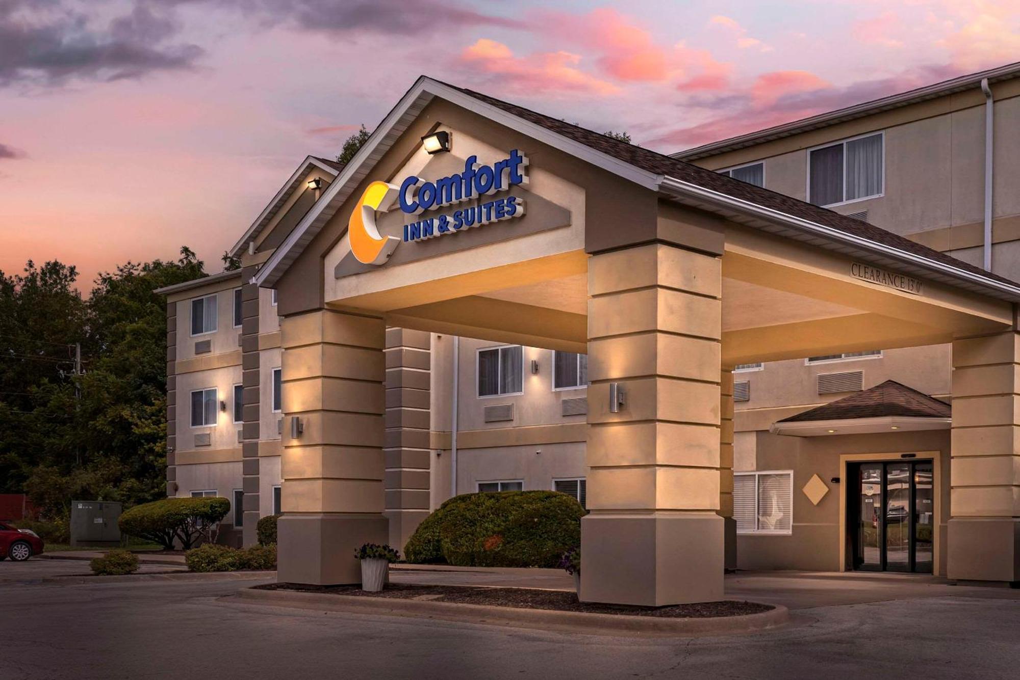 Comfort Inn & Suites East Moline Near I-80 Buitenkant foto