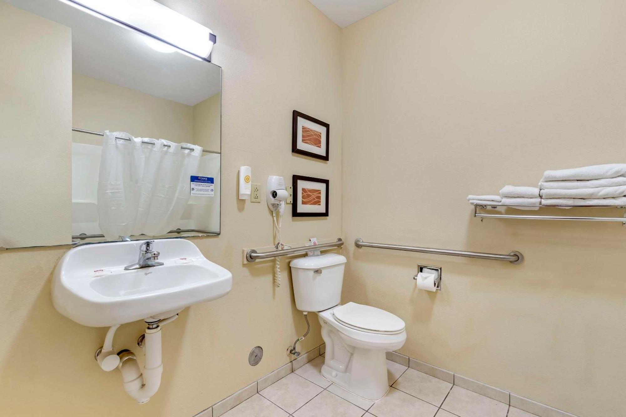 Comfort Inn & Suites East Moline Near I-80 Buitenkant foto