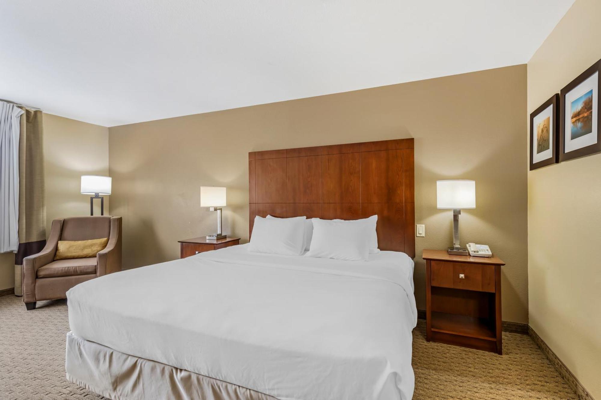 Comfort Inn & Suites East Moline Near I-80 Buitenkant foto