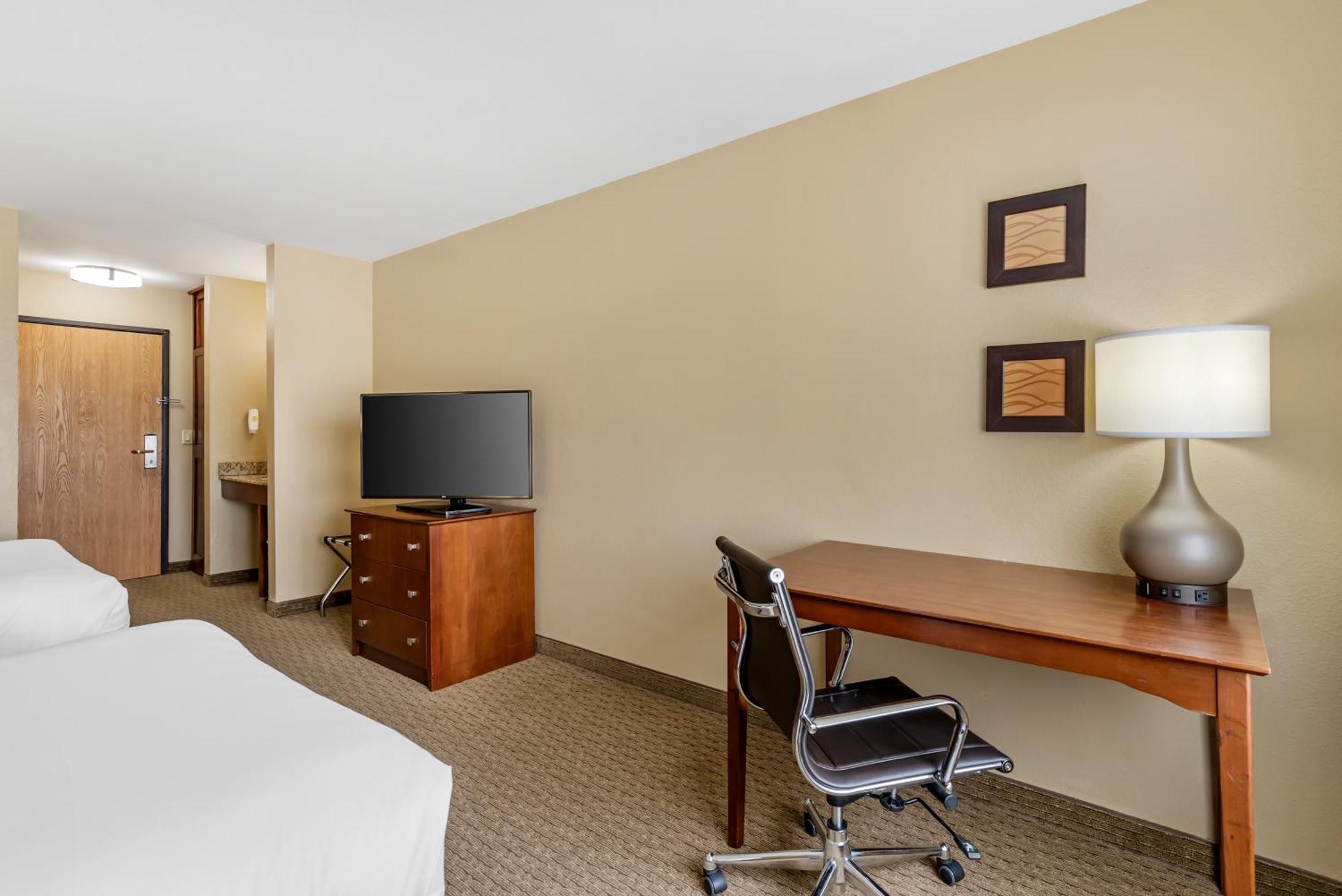 Comfort Inn & Suites East Moline Near I-80 Buitenkant foto
